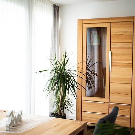 Ferienwohnung Am Schlosspark Ebersdorf  Bagian luar foto